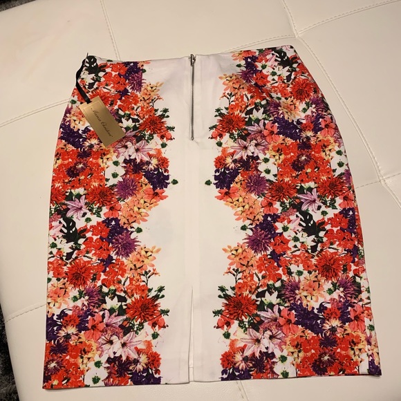Marisa Christina floral pencil skirt. - Picture 2 of 7
